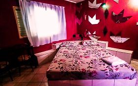 Aquarius Motel II